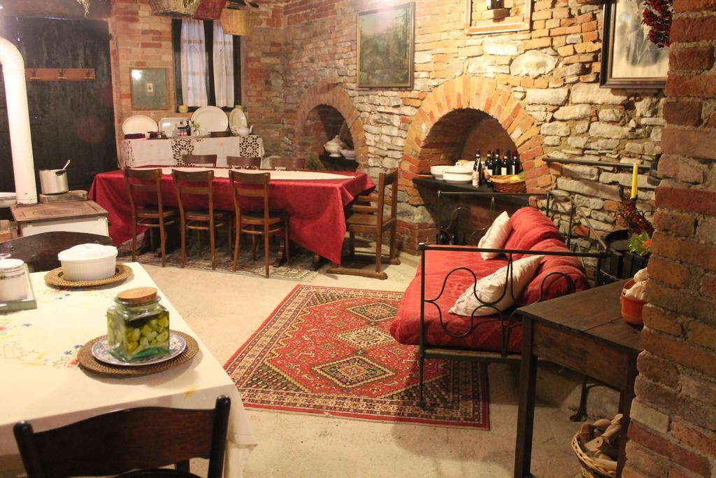Casa Giuliana Guest House Calosso Екстериор снимка