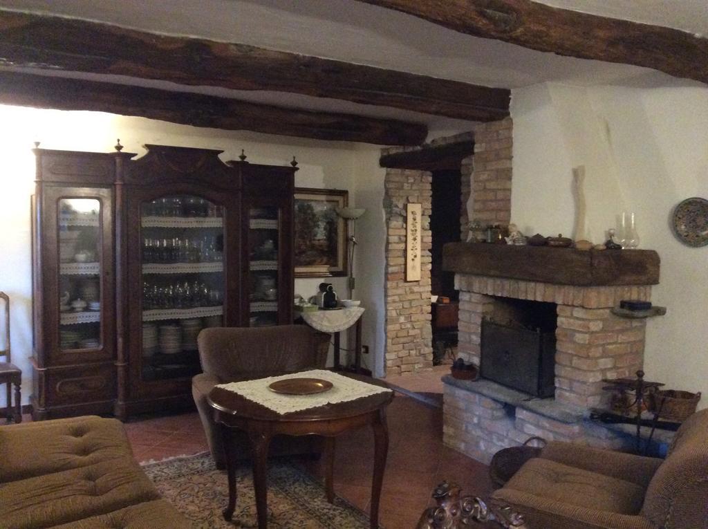 Casa Giuliana Guest House Calosso Екстериор снимка
