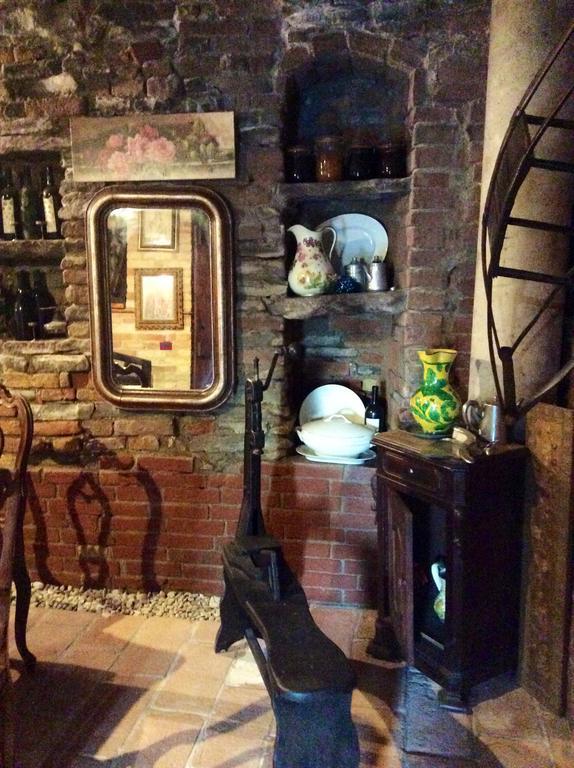 Casa Giuliana Guest House Calosso Екстериор снимка