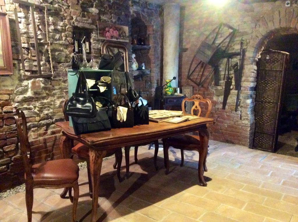 Casa Giuliana Guest House Calosso Екстериор снимка