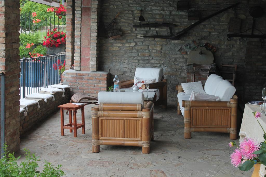 Casa Giuliana Guest House Calosso Екстериор снимка